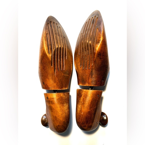 Vintage Wooden Men's Shoe Trees - Brown Shoe Stretcher Pair, Men’s Size 8 - Picture 3 of 7